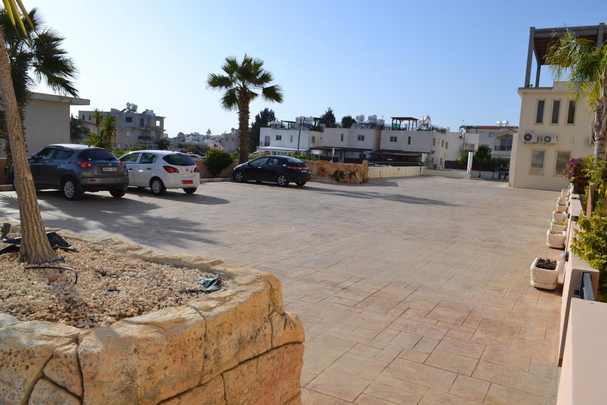 Sun Island Apartments Paphos Eksteriør bilde