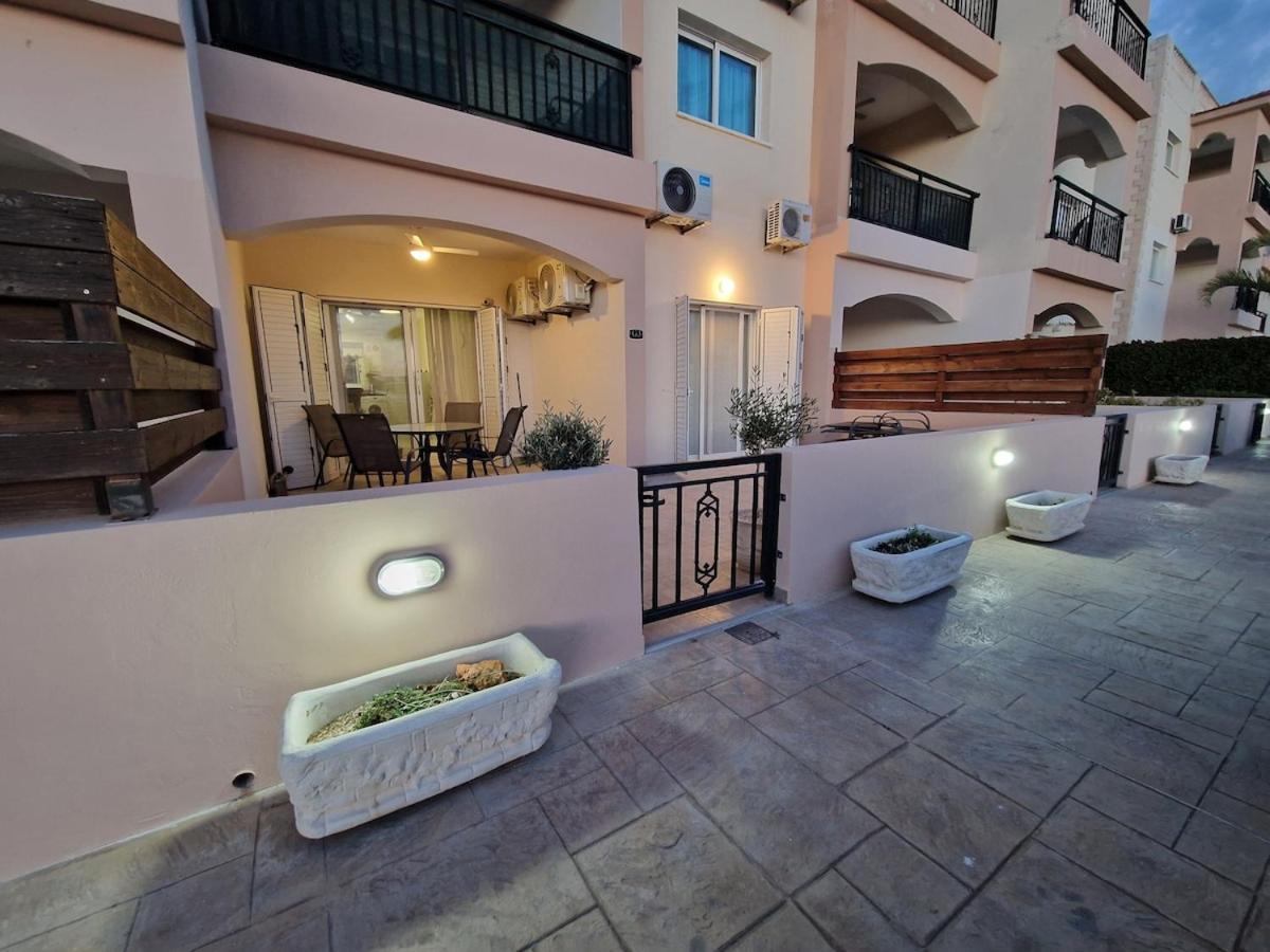 Sun Island Apartments Paphos Eksteriør bilde